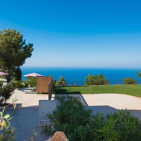 Villa Endless Blue